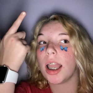 Meet your Posher, Olivia